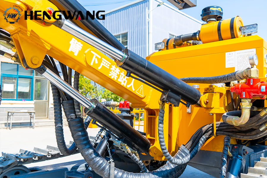 HW920GF Mountain solar pile driver - Image 12